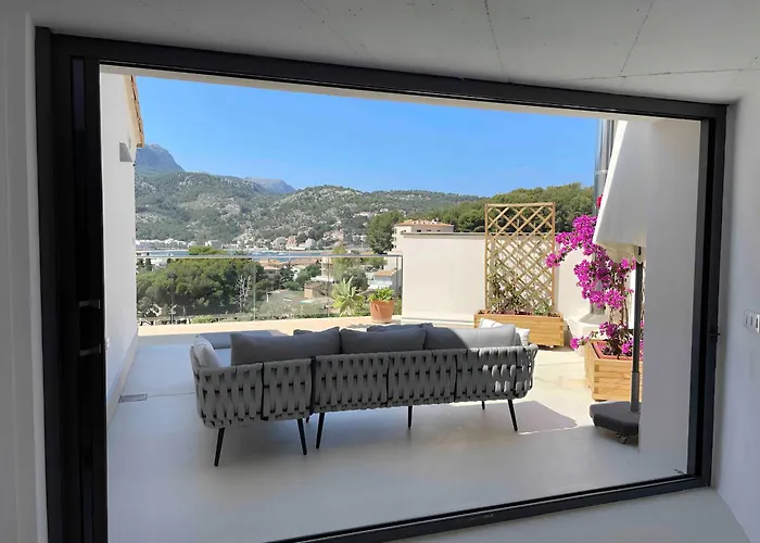Idyllic 6 Bed Villa Stunning Sea View Salt Pool